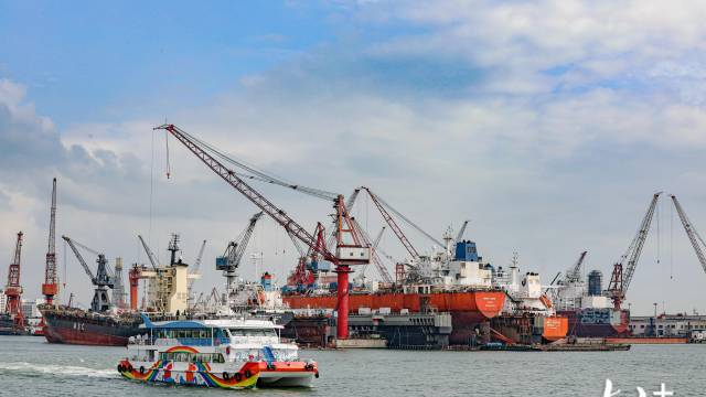打卡“大前海”深圳机场码头首条海上观光航线开航