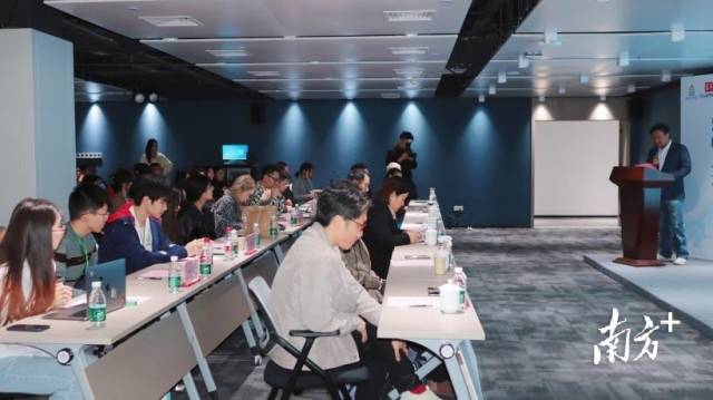 来自广深港澳的投融资机构、专家与创业团队共同探讨交流。  南方拍客 梁诗婷 供图