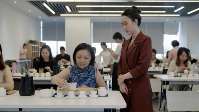 ▲邱芷澄希望通过深度参与社区实践，和这里的年轻人一起推动社区发展，共同营造一个充满创造力的社区家园