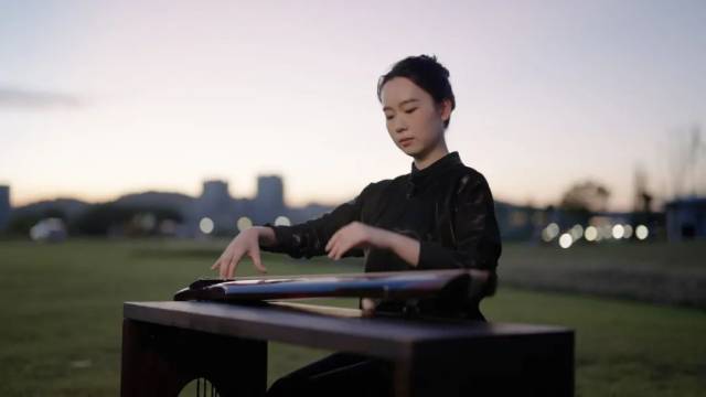 ▲古琴与横琴的深厚文化连接，让邱芷澄在这里结下不解“琴”缘?