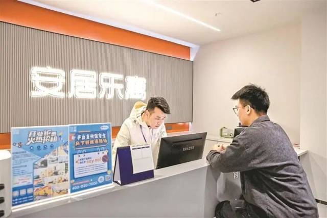 来深求职高校毕业生入住安居乐寓地勘大院店。深圳特区报记者 毕晗 摄